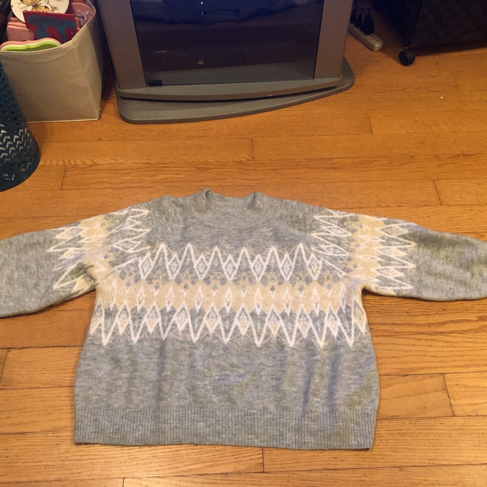 XXL GAP Gray and Cream Patterned Crewneck Sweater